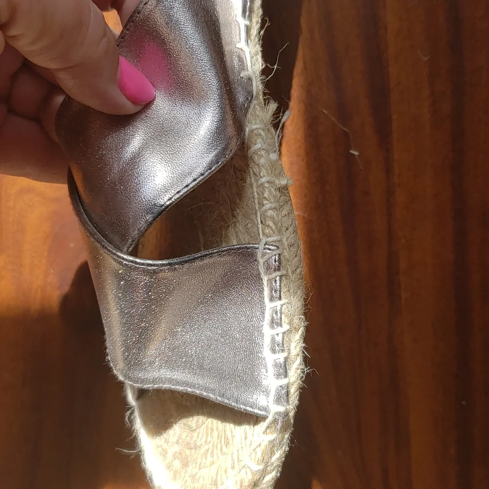 MUK LUKS pewter metallic espadrille.